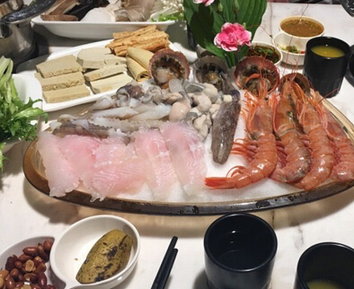 青岛海鲜火锅店